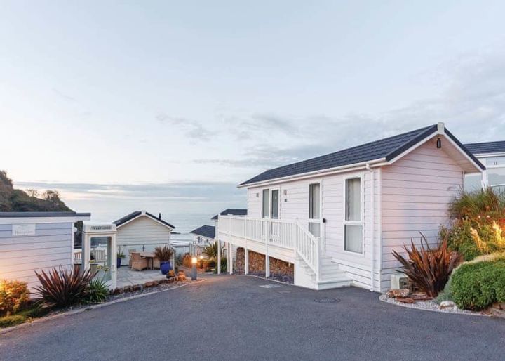 4night romantic seaview Devon cabin stay